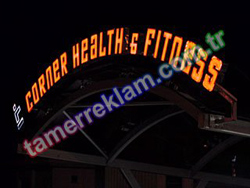 Corner Heal & Fitness Paslanmaz Fileli kutu harf