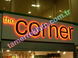  The Corner Pleksigla