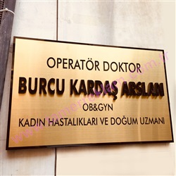 Pleksiglas Dekupe Harf Doktor Kap Tabelas